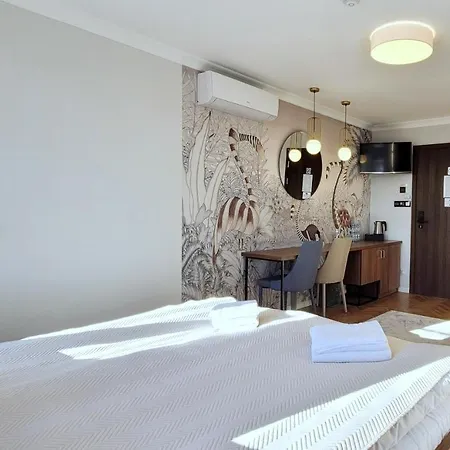 Aparthotel Forrest &