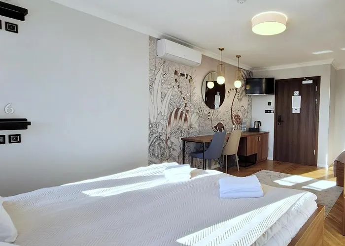 Aparthotel Forrest &