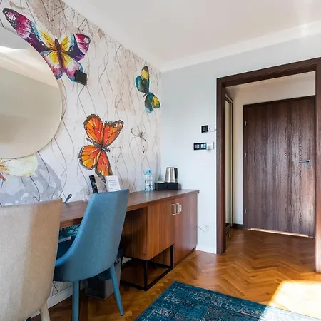 Aparthotel Forrest Apartments&hostel *