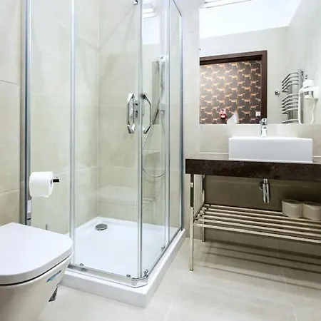 מלון דירות Forrest &