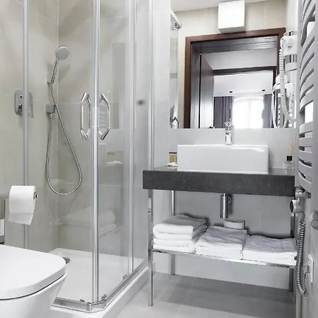 Forrest & מלון דירות *